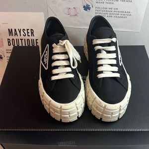 Prada Double Wheel nylon gabardine sneakers retro luxurious outdoor classic